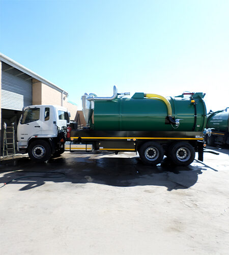Vaccum Tanker